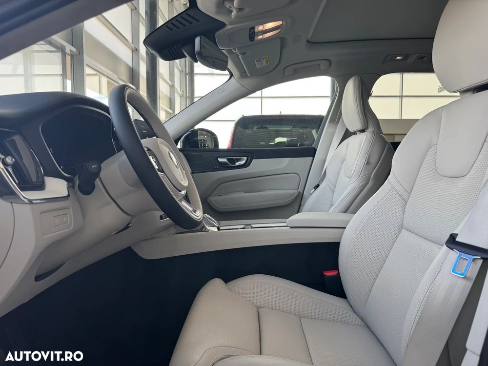 Volvo XC 60 T6 AWD Plus Dark - 13