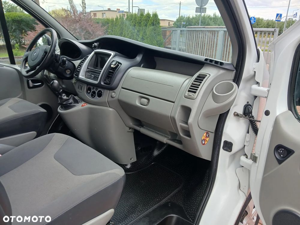 Renault TRAFIC - 11