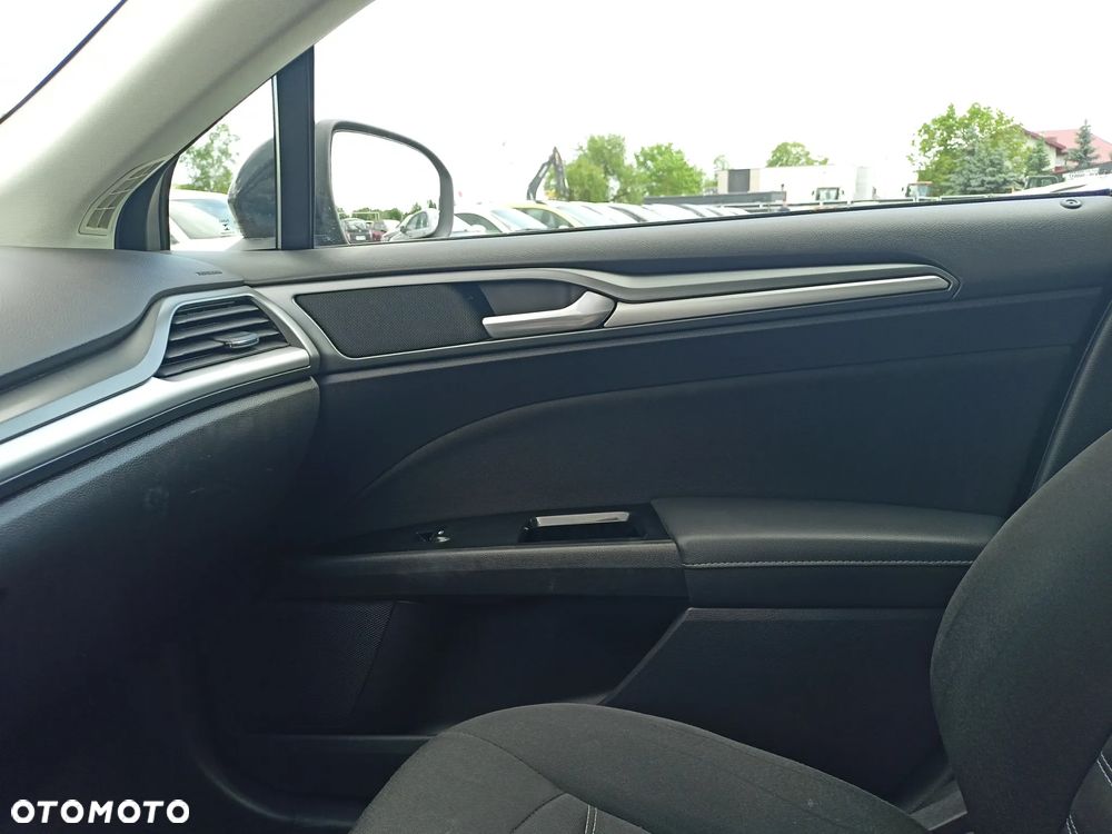 Ford Mondeo - 17