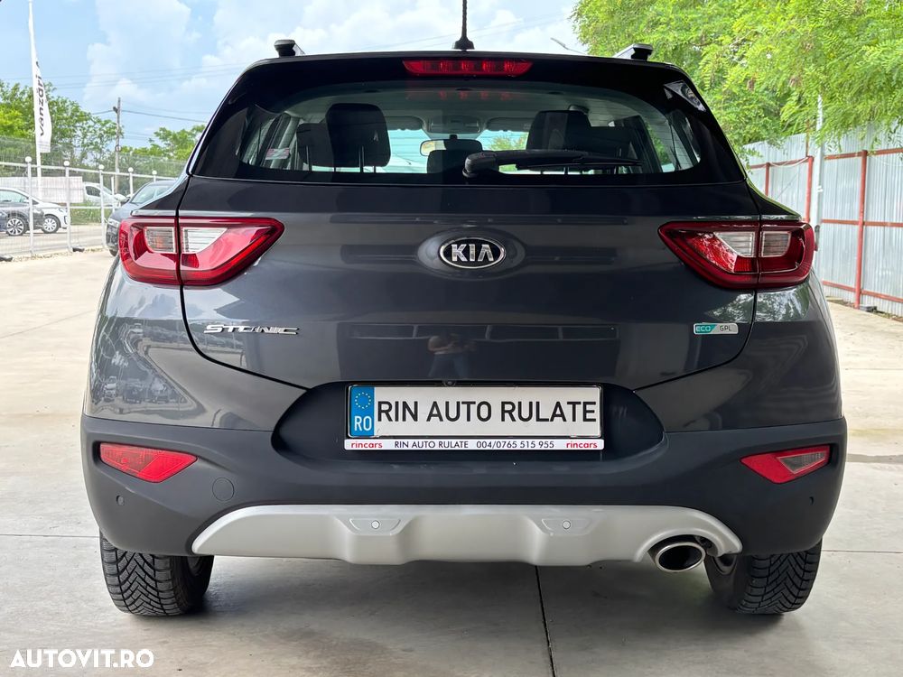 Kia Stonic 1.4 GSL Trend - 10