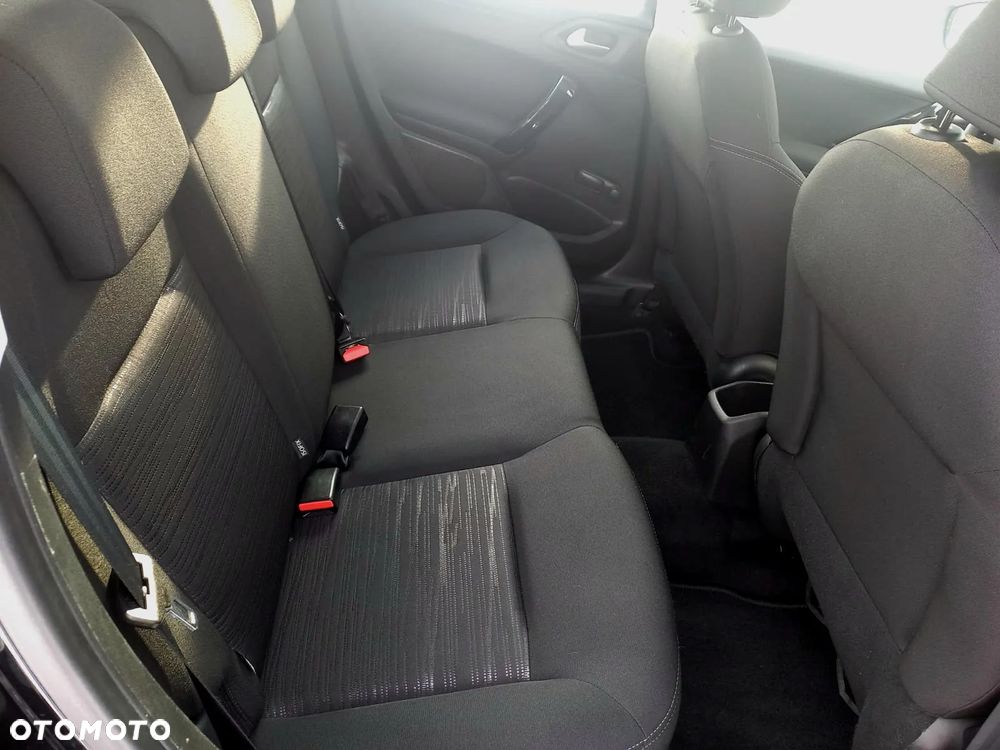 Peugeot 208 ver-1-2-puretech-access - 8