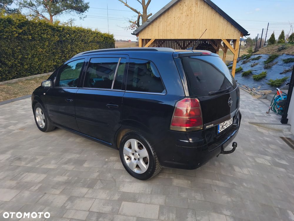Opel Zafira - 2