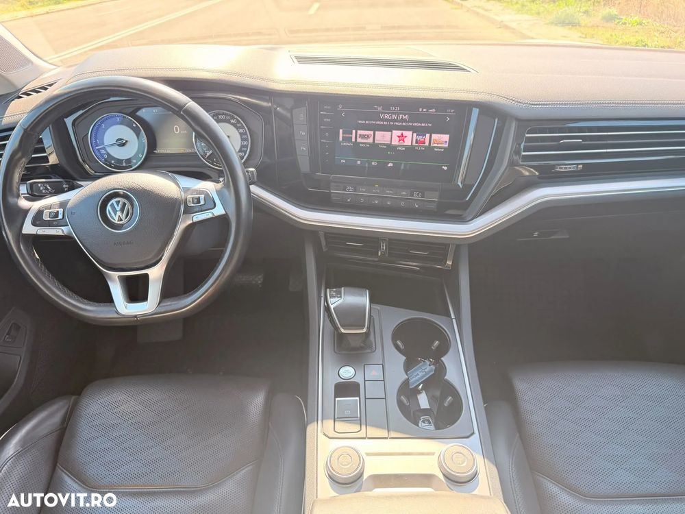 Volkswagen Touareg - 10