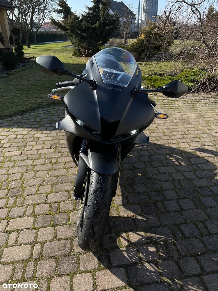 Honda CBR - 1