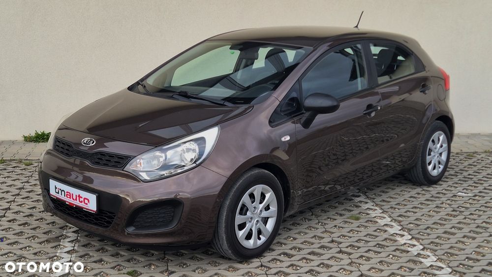 Kia Rio 1.2 L - 23