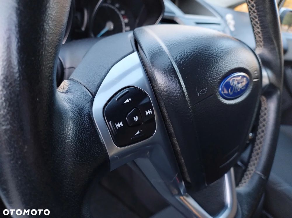 Ford Fiesta 1.25 Champions Edition - 24