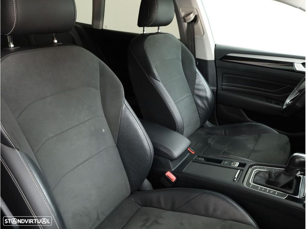 VW Arteon Shooting Brake 2.0 TDI Elegance DSG - 16