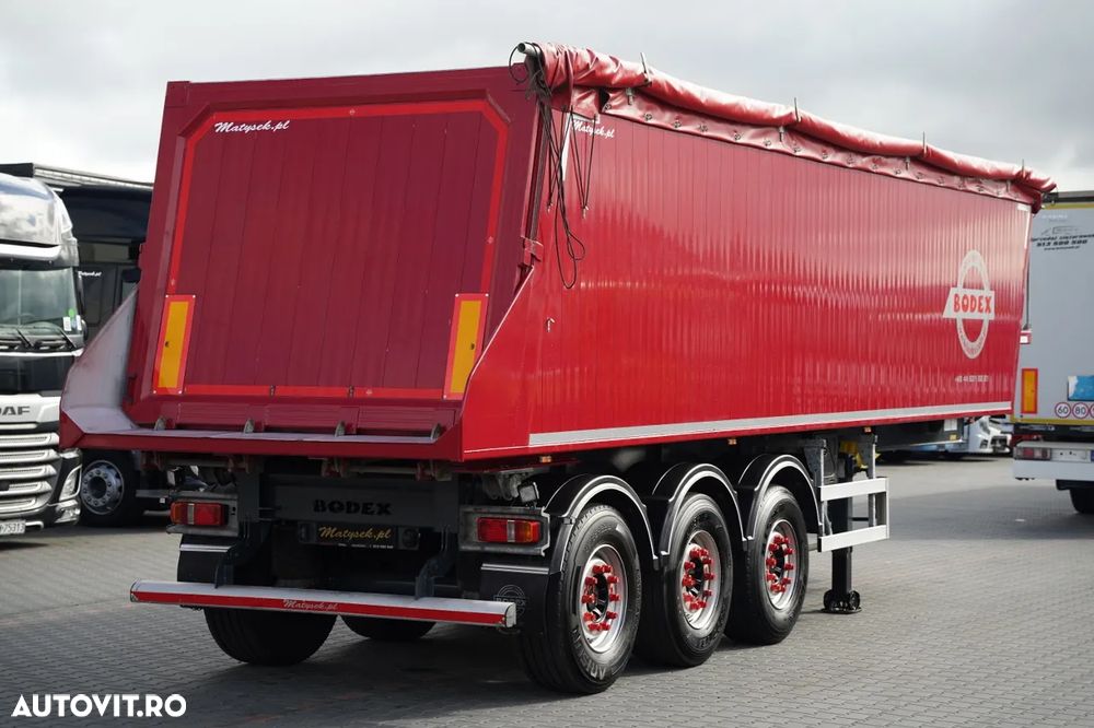 Bodex / SEMIREMORCĂ BASCULANTĂ - 42 m³ / ALUMINIU / AXĂ RIDICABILĂ / AXE SAF / UȘĂ SPATE / GREUTATE: 6.000 KG / - 7