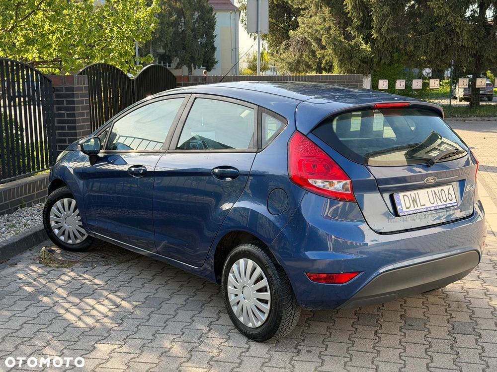 Ford Fiesta 1.25 Ambiente EU5 - 4