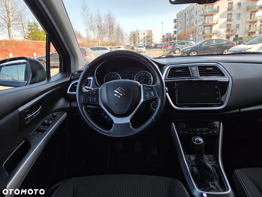 Suzuki SX4 S-Cross 1.0 T Premium - 11