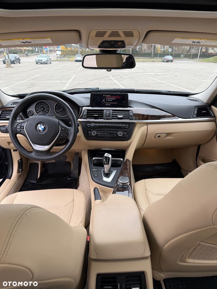 BMW Seria 3 328i xDrive - 14
