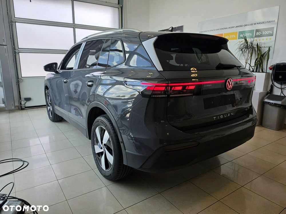 Volkswagen Tiguan - 7
