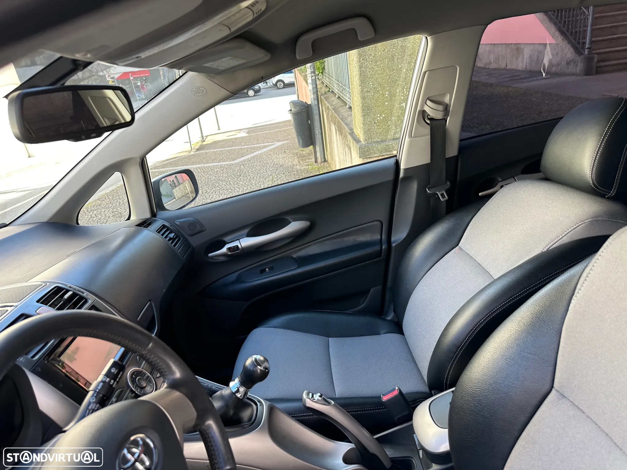 Toyota Auris 1.4 D-4D Gold Edition DPF - 17