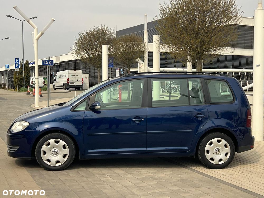Volkswagen Touran 1.9 TDI DPF BlueMot Highline - 3