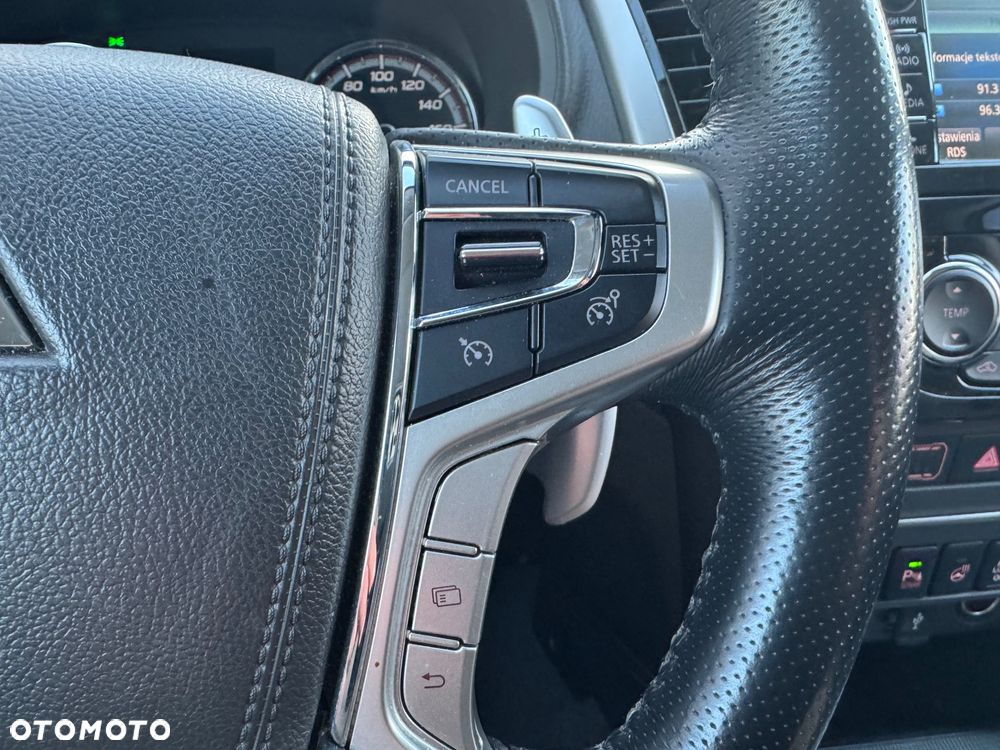 Mitsubishi L200 2.2 d DC Instyle Plus - 24