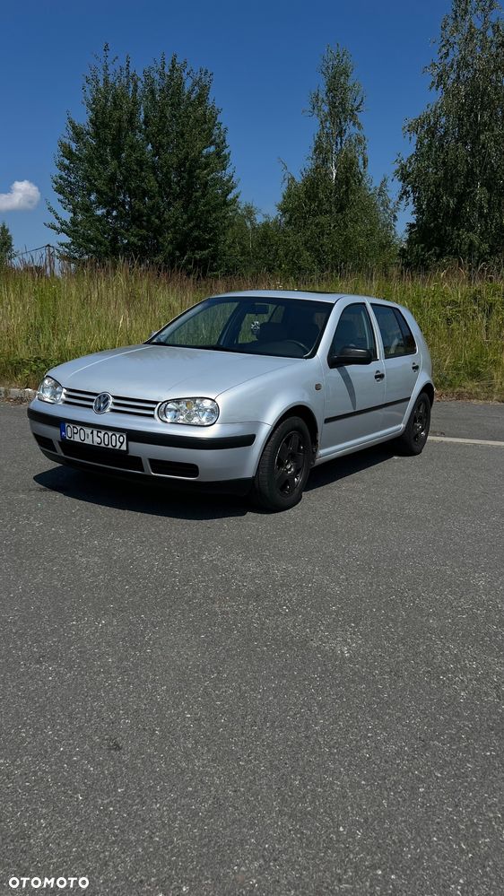 Volkswagen Golf 1.6 - 1