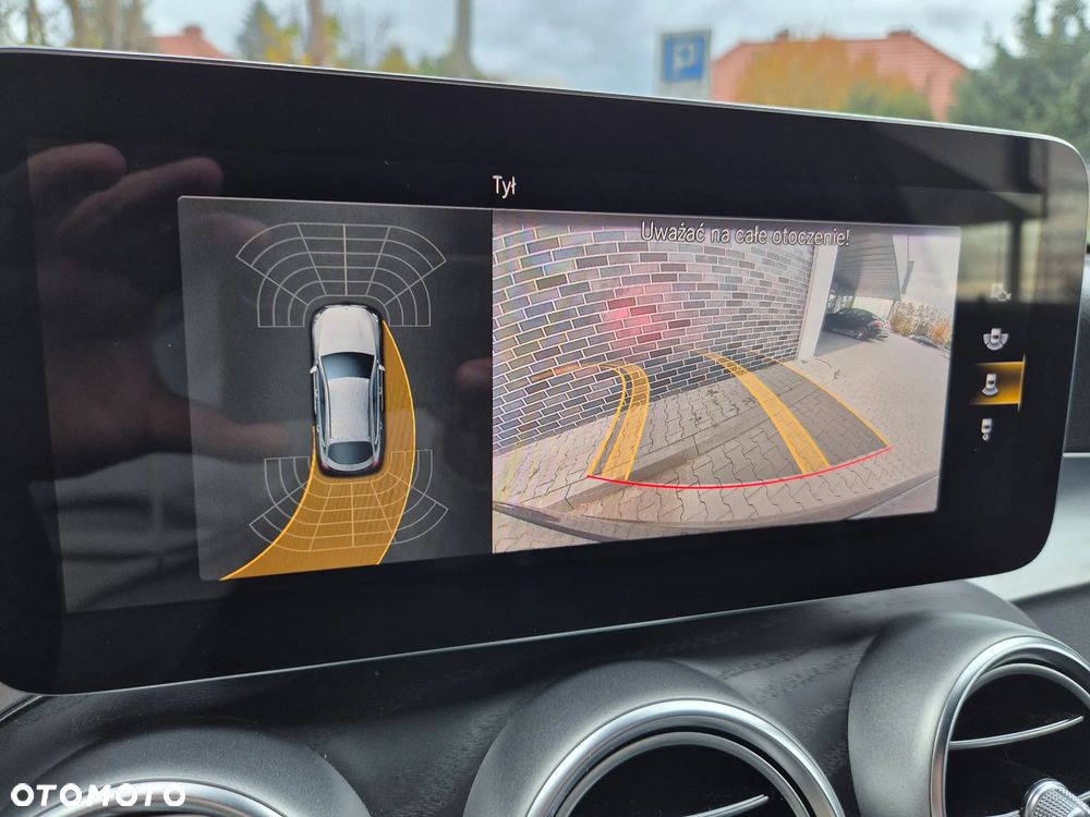 Mercedes-Benz GLC 220 d 4Matic 9G-TRONIC AMG Line Plus - 33