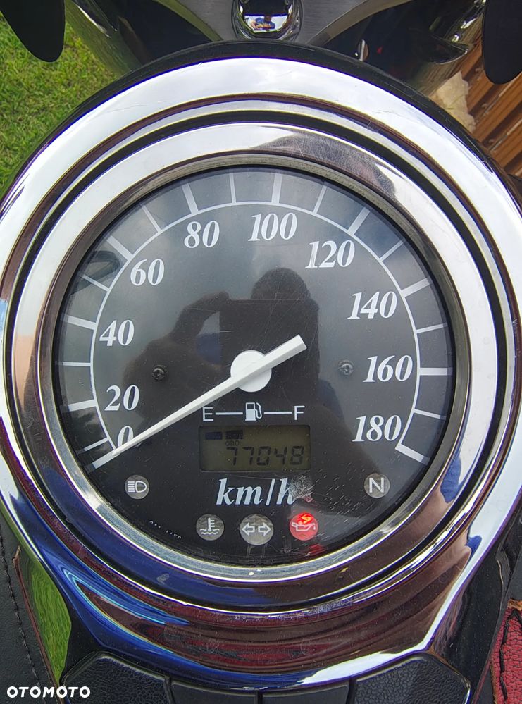Suzuki VL 800 Volusia - 2