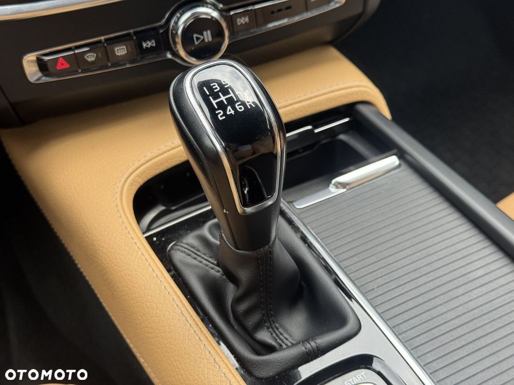 Volvo S90 - 18