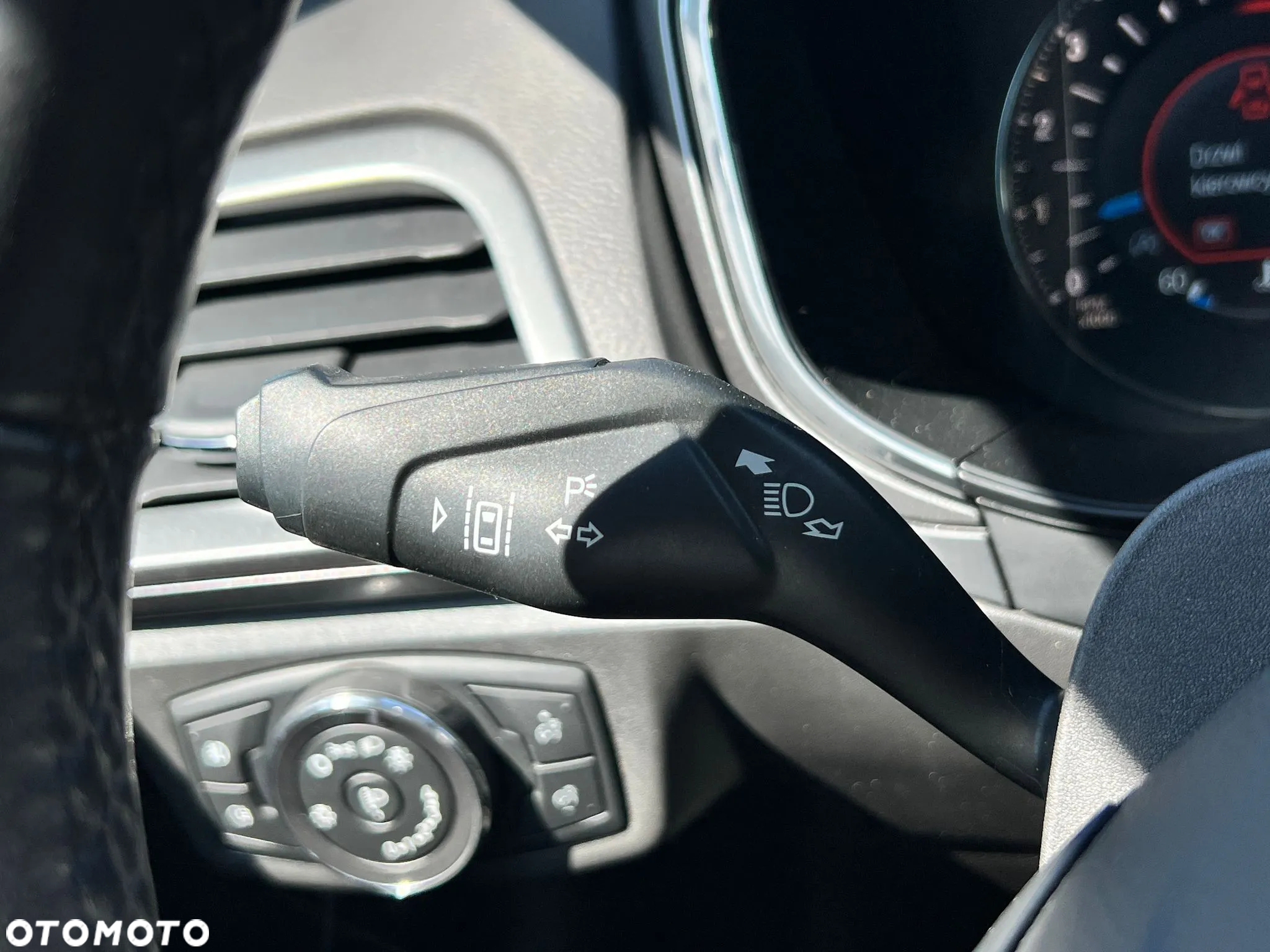 Ford Mondeo Turnier 2.0 TDCi Start-Stopp PowerShift-Aut Titanium - 29