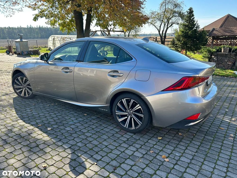 Lexus IS 300h Executive Line - 20