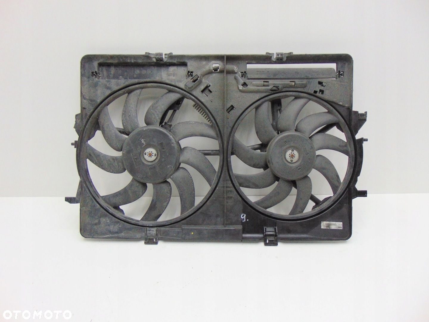 WENTYLATOR CHŁODNICY 2.0 TDI CAG AUDI A4 B8 A5 8T - 1