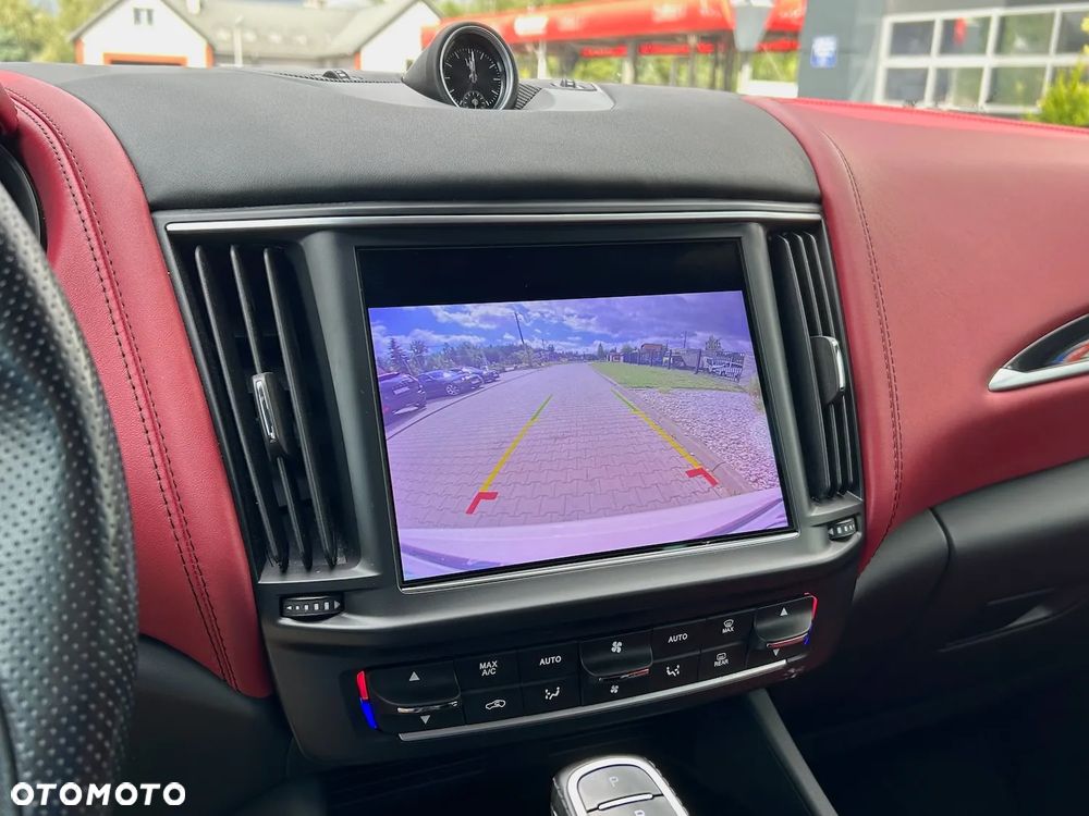 Maserati Levante Q4 - 26