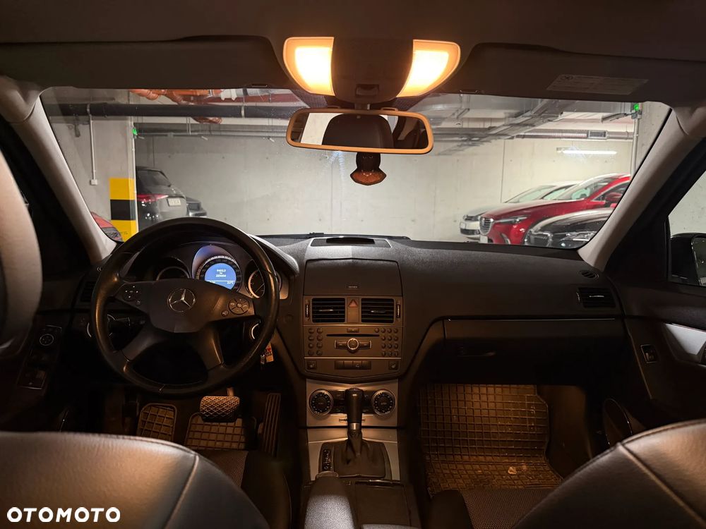 Mercedes-Benz Klasa C 220 CDI BlueEff 4-Matic Avantgarde - 11