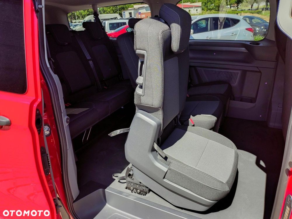 Volkswagen Caravelle 2,0 l TDI 150 KM / skrzynia biegów: 6-biegowa manualna rozstaw osi: 3500 mm - 34