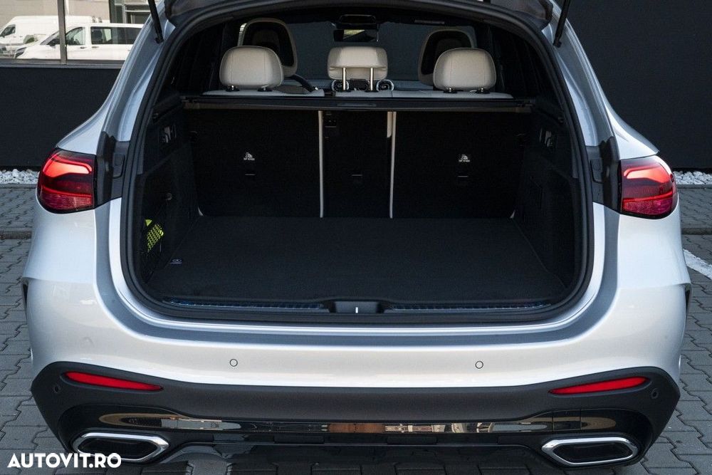 Mercedes-Benz GLC - 38