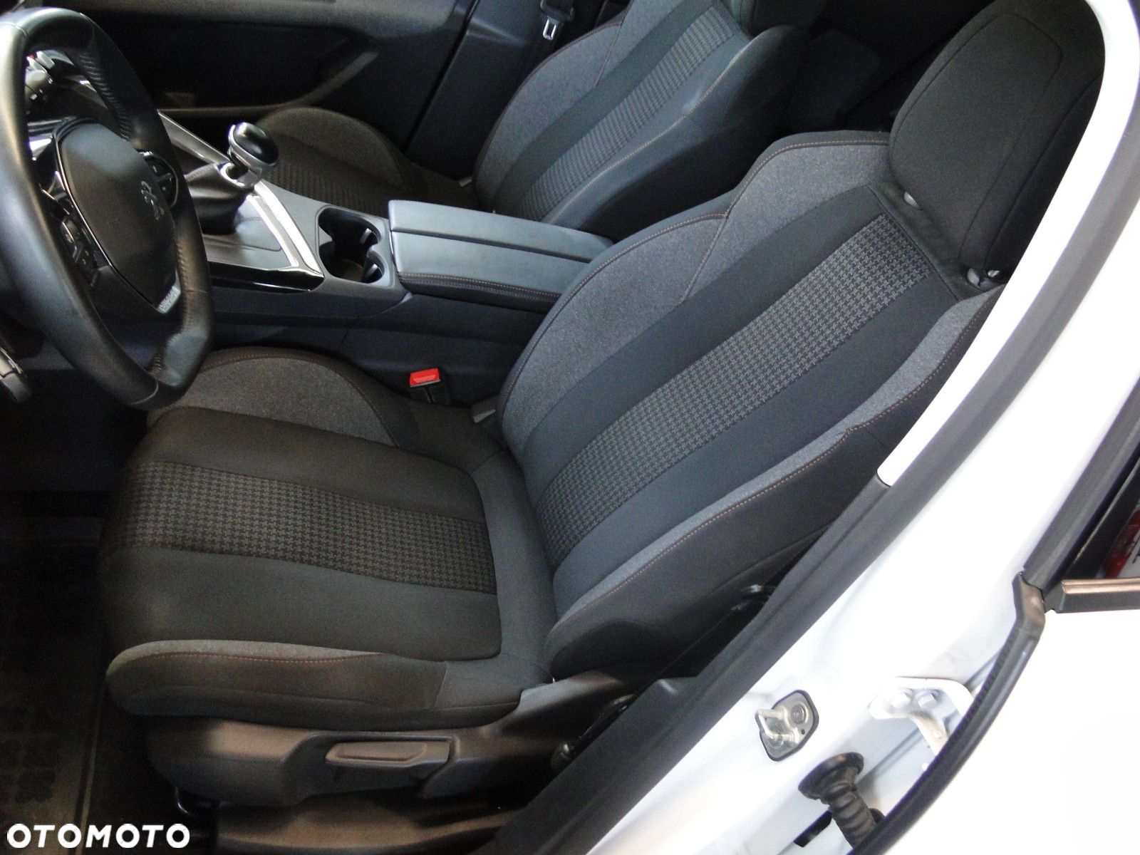 Peugeot 3008 - 22