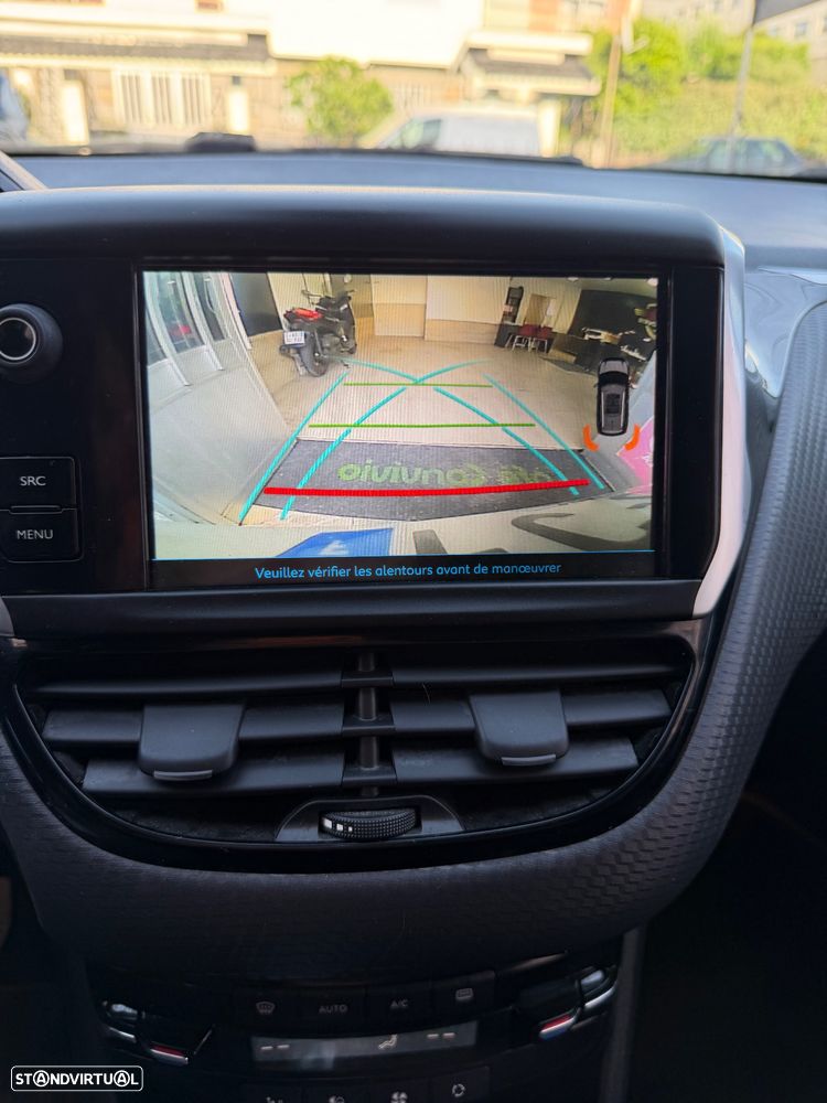 Peugeot 2008 PureTech 130 GPF Stop&Start Allure - 15