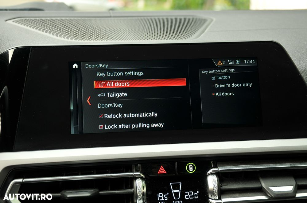 BMW Seria 3 318d Sport Line Shadow - 19