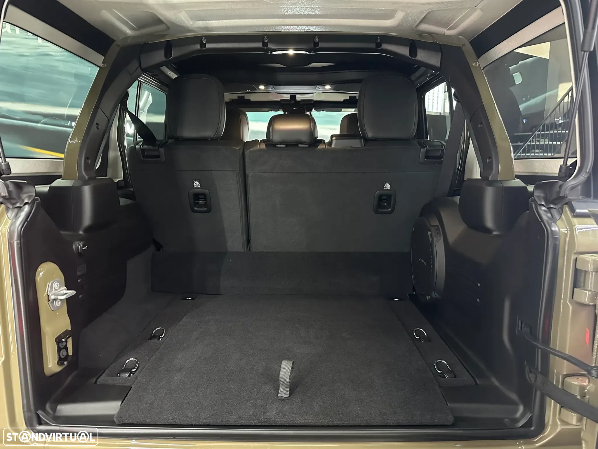 Jeep Wrangler - 15