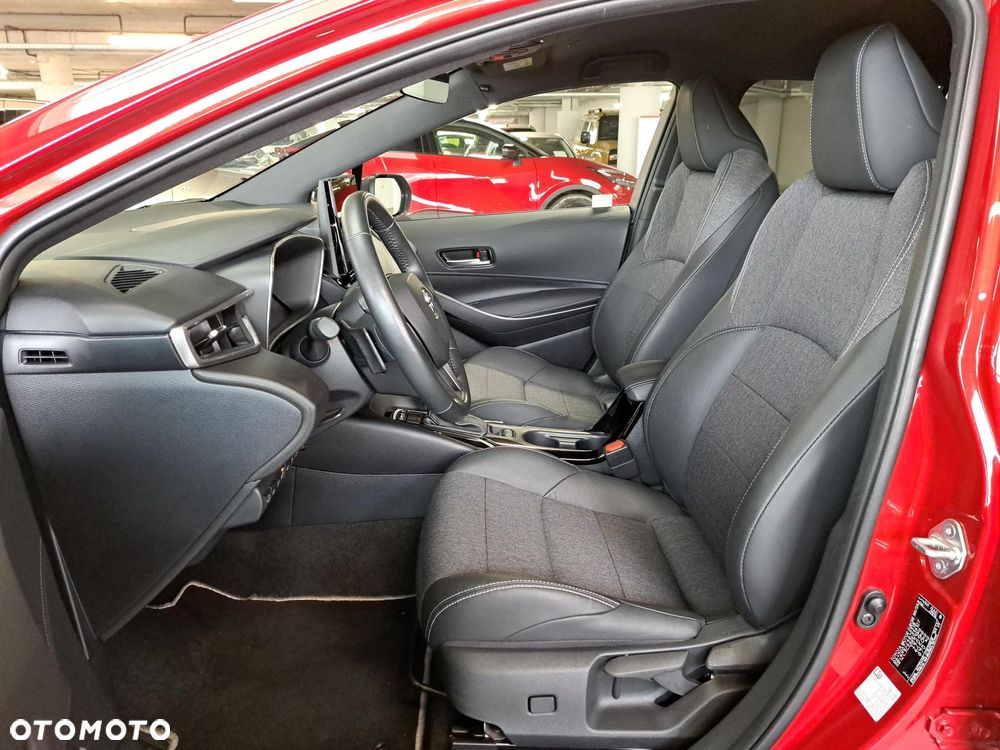 Toyota Corolla 2.0 Hybrid Style - 29