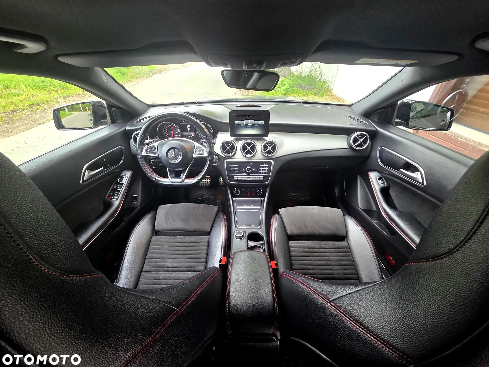 Mercedes-Benz CLA 200 7G-DCT AMG Line - 5