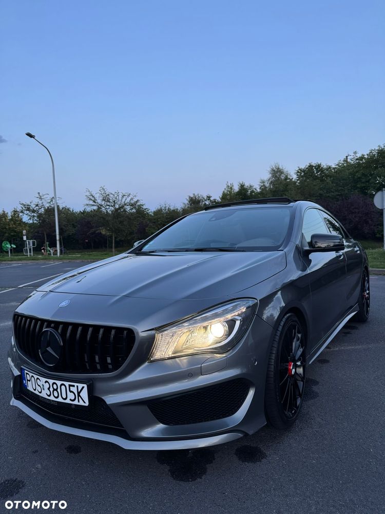 Mercedes-Benz CLA - 12
