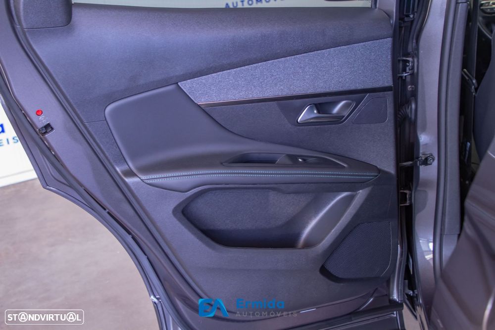 Peugeot 3008 1.6 Hybrid Allure Pack e-EAT8 - 37
