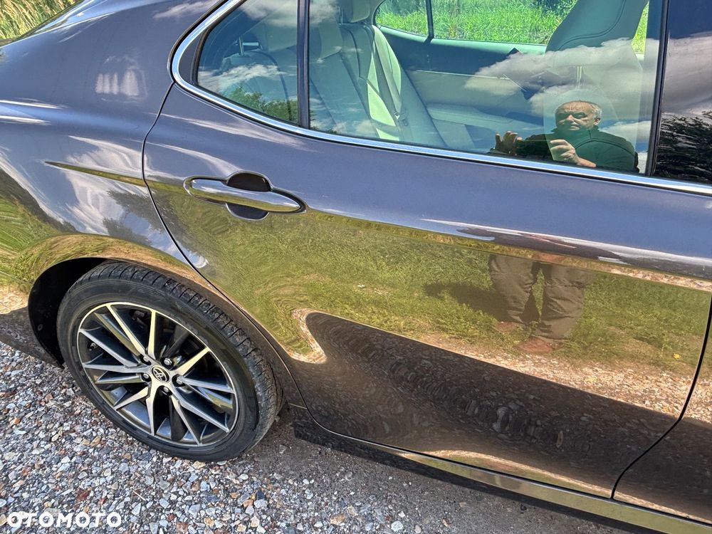 Toyota Camry 2.5 Hybrid Executive CVT - 18
