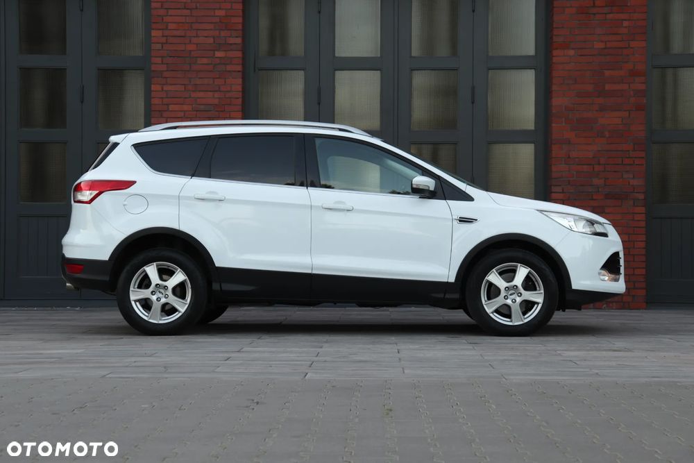 Ford Kuga 2.0 TDCi 2x4 Titanium - 9