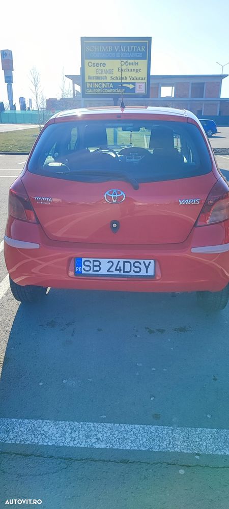 Toyota Yaris 1.0 VVT-i - 4