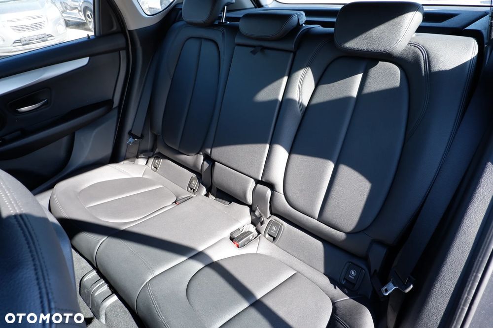BMW Seria 2 218d Advantage - 31
