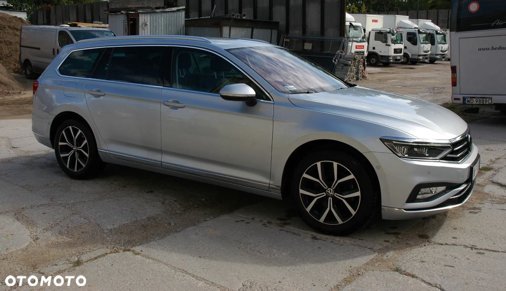 Volkswagen Passat - 34