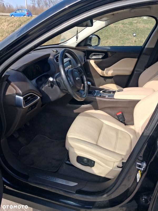 Jaguar F-Pace 2.0 i4D AWD R-Sport - 7