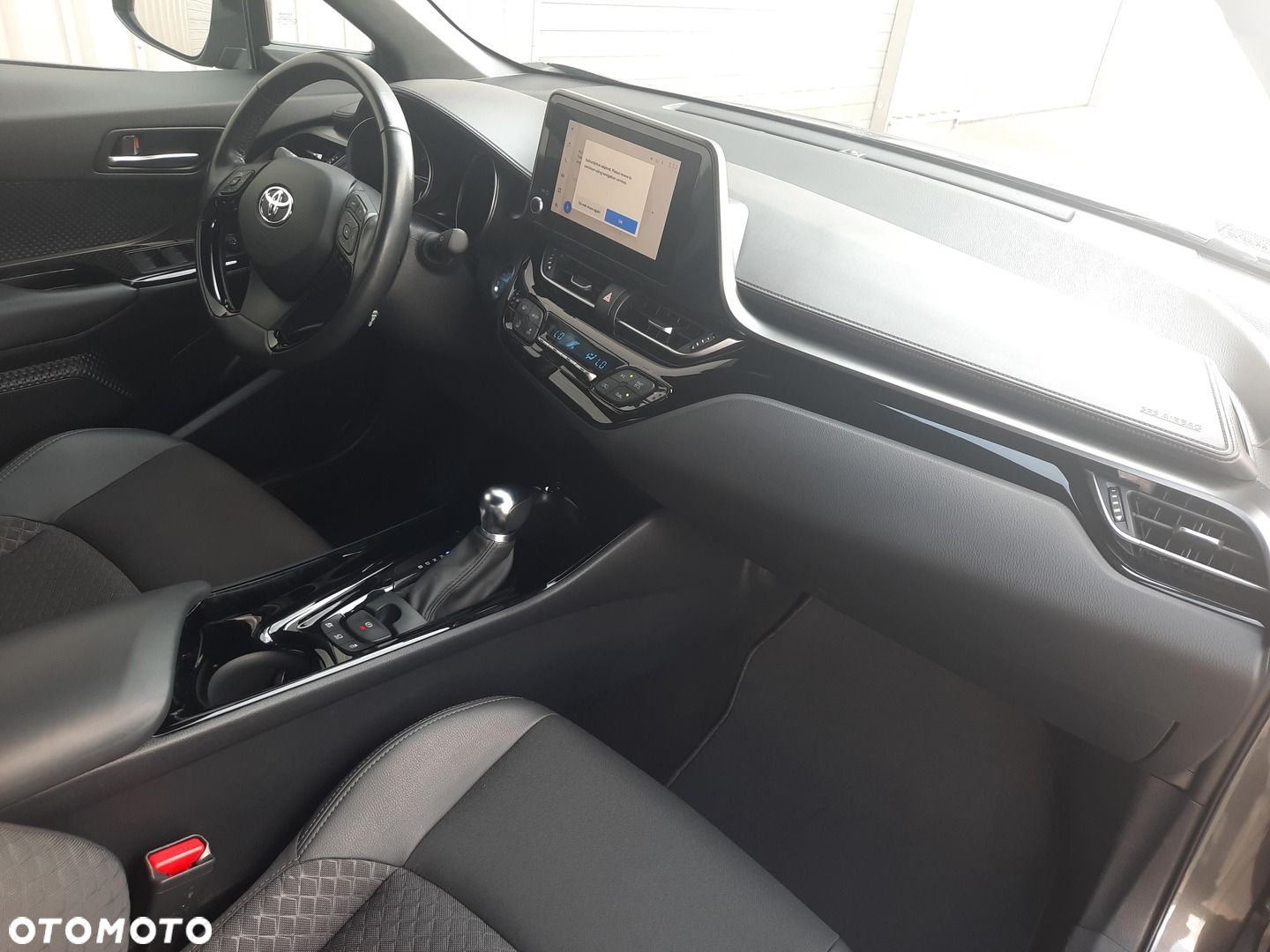 Toyota C-HR - 7