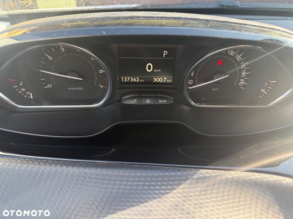 Peugeot 2008 1.2 Pure Tech Crossway S&S EAT6 - 10