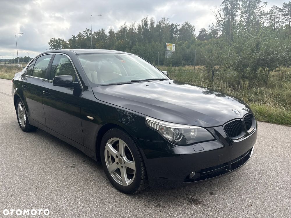 BMW Seria 5 525xi - 16