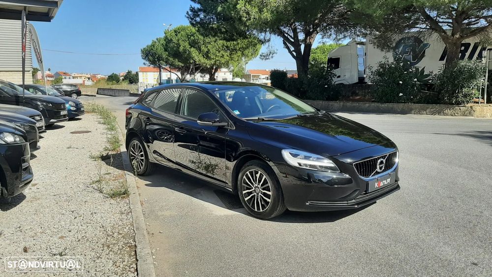 Volvo V40 2.0 D3 Momentum - 3