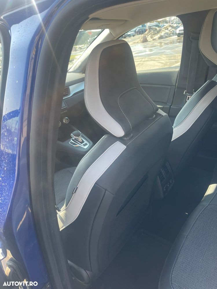 Renault Captur PHEV 160 Techno - 11