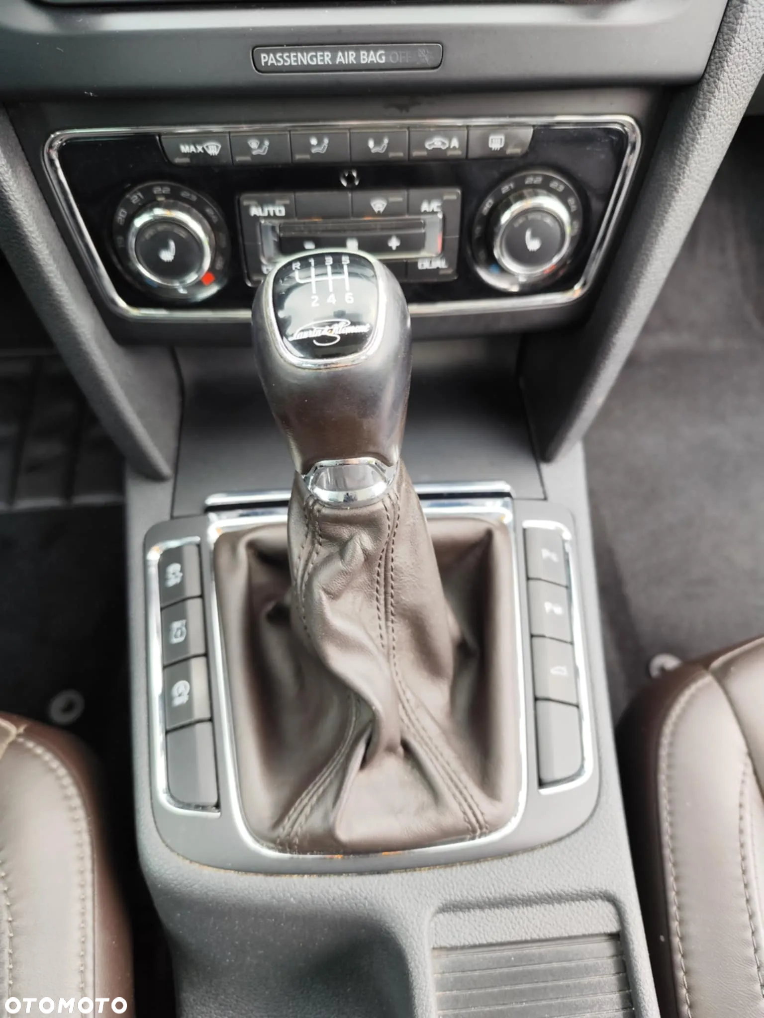 Skoda Superb Combi 2.0 TDI L&K - 12
